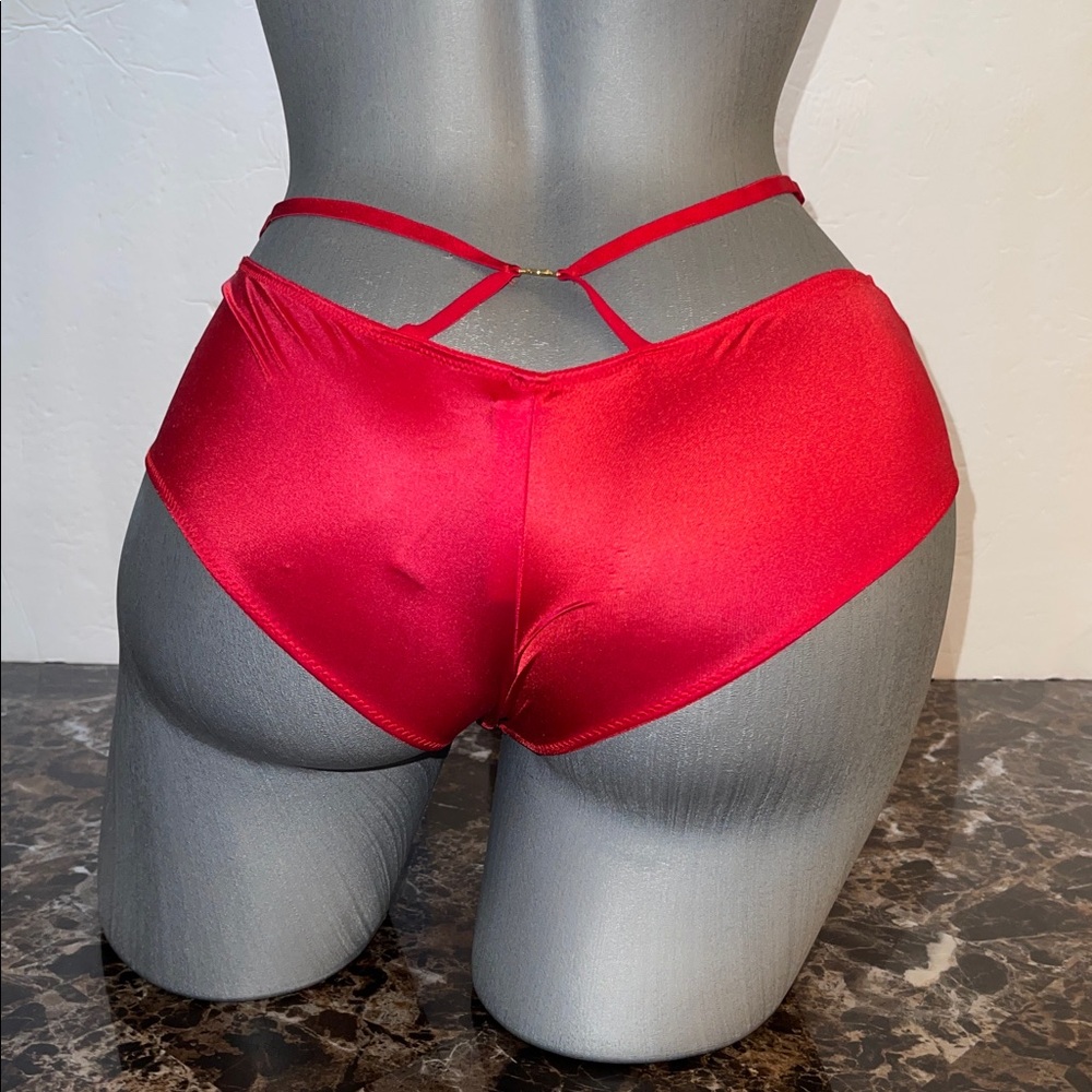 Victorias’s Secret Very Sexy So Obsessed Strappy Cheeky Panty Underwear. NWT